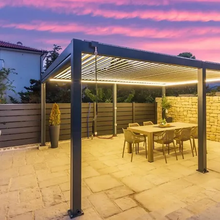 Ketty Luxury House Near By Guide Baška