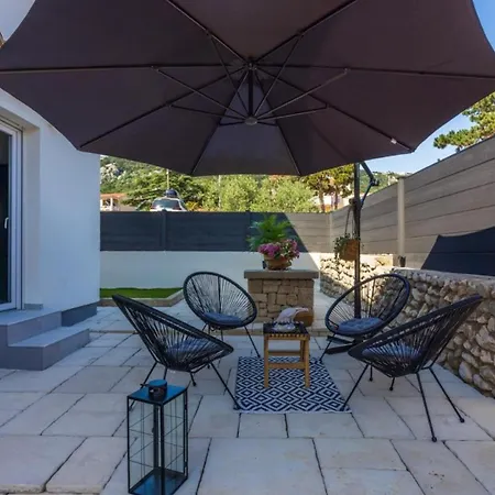 Villa Ketty Luxury House Near By Guide